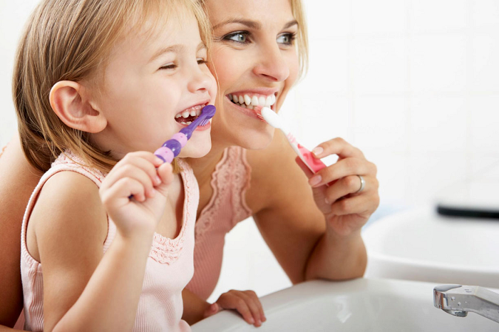 Giúp trẻ hứng thú khi đánh răng